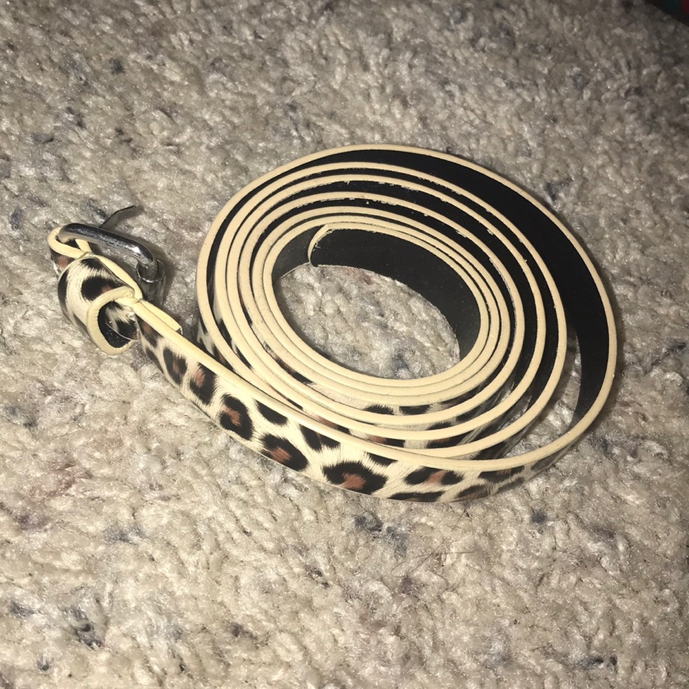Leopard print belt